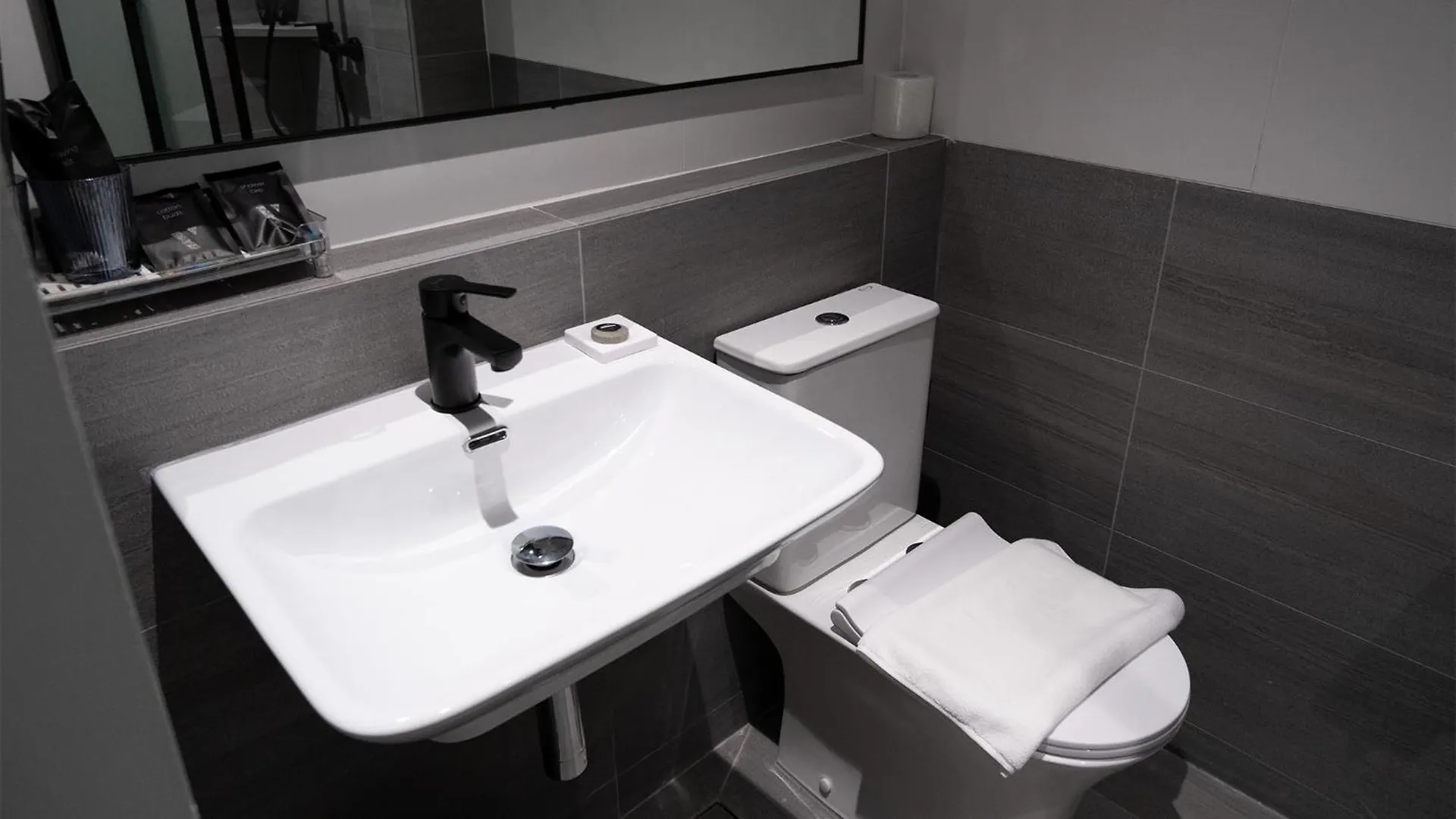 Vichaus Serviced Apartment Singapore